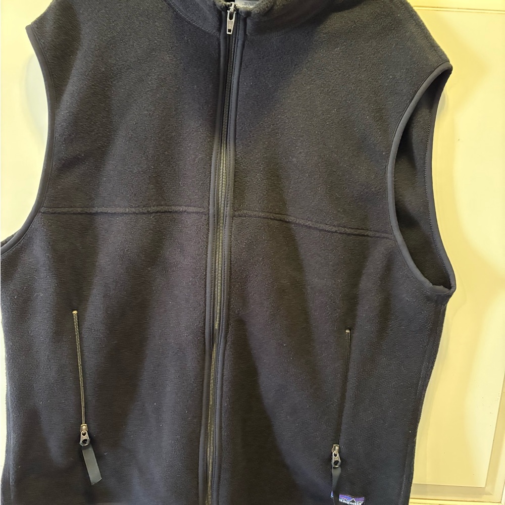 Men’s Patagonia Synchilla Vest Size Large Zip Pockets Logo